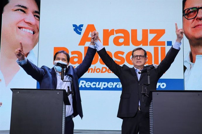 Ecuador.- El periodista Carlos Rabascall sustituirá a Correa como candidato a la