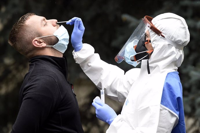 Coronavirus.- República Checa endure las restricciones por la pandemia para fren