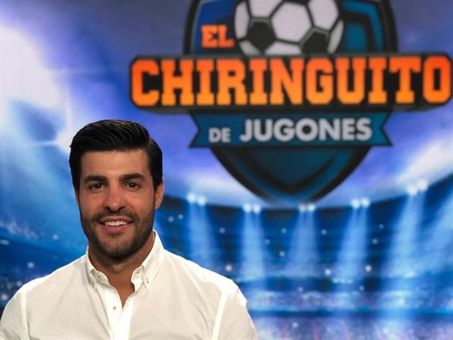 El novio de Paula Echevarría debuta como comentarista deportivo en "El chiringuito de jugones"