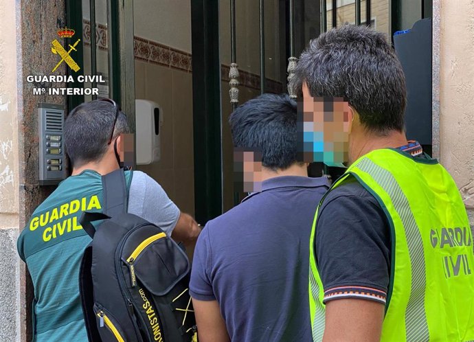 La Guardia Civil esclarece en Cieza (Murcia) un hurto en una vivienda de Barcelona