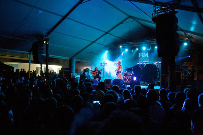 Pla general d'un concert durant una de les edicions passades de la Fira de Música al Carrer (FiM) de Vila-seca. Imatge publicada el 14 de setembre del 2020. (Horitzontal)
