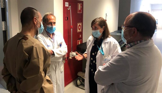 La consejera de Salud, Sara Alba, en una visita la zona de Urgencias