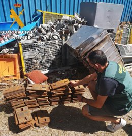 Material intervenido a los detenidos por robar material de la línea del AVE.