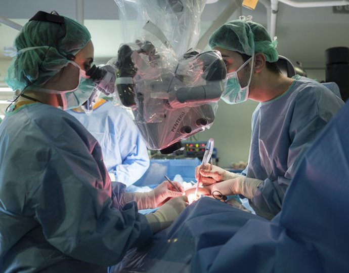 Imatge d'una cirurgia mamria a l'HUB. (Horitzontal)