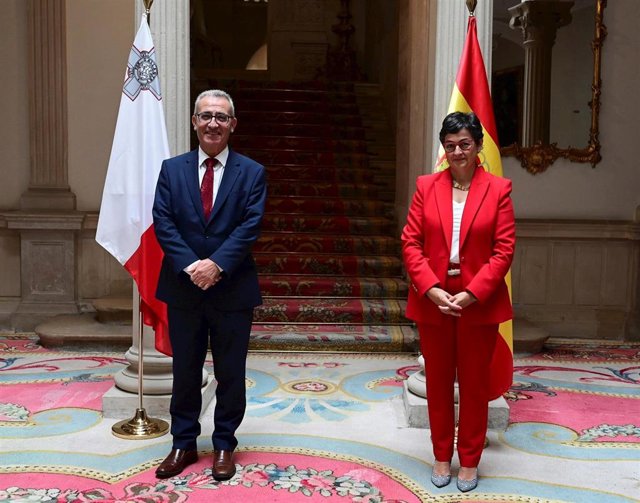 La ministra de Asuntos Exteriores, UE y Cooperación, Arancha González Laya, recibe a su homólogo de Malta, Evarist Bartolo, en el Palacio de Viana