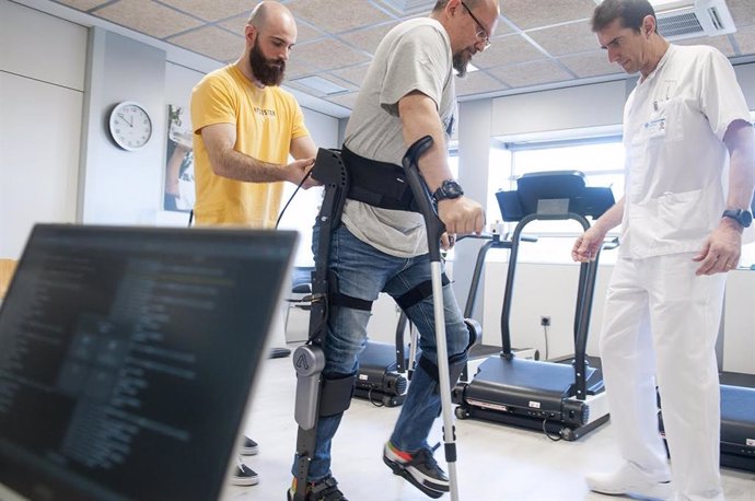 Asepeyo participa en la creación de un exoesqueleto robótico que permite caminar a lesionados medulares.