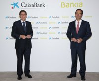 El grupo resultante de la fusión de Caixabank y Bankia prevé ahorros anuales de 770 millones