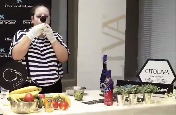 Cata de aceite  través de mímica.