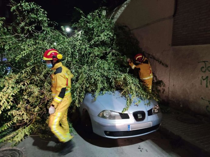 Intervención de los Bomberos en la calle Pizarro.