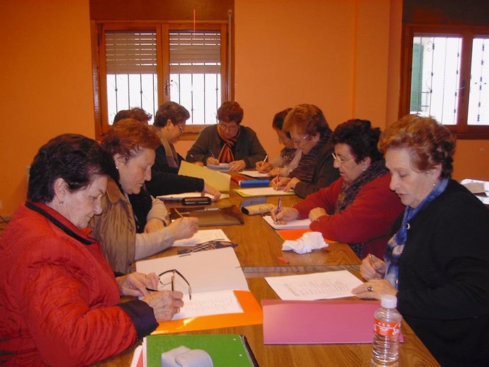 La Diputación de Zaragoza destina 619.000 euros a cursos de educación de adultos.