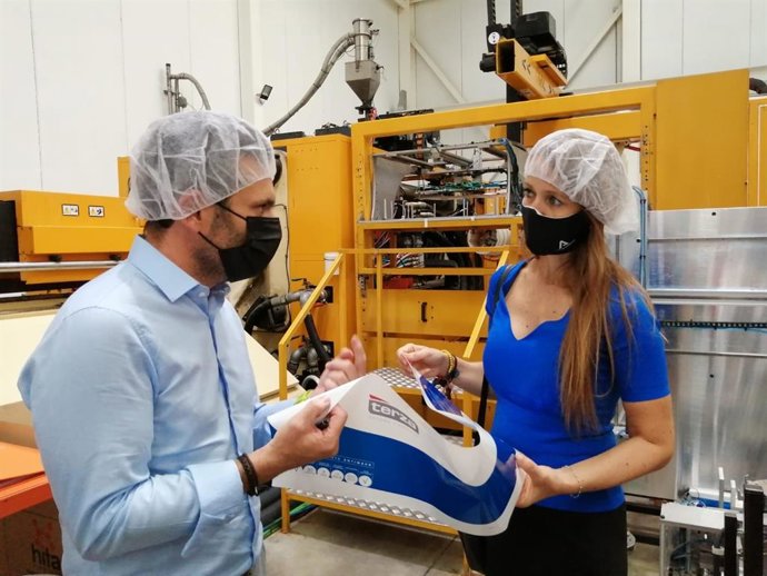 Visita de la Junta a Plásticos Hita