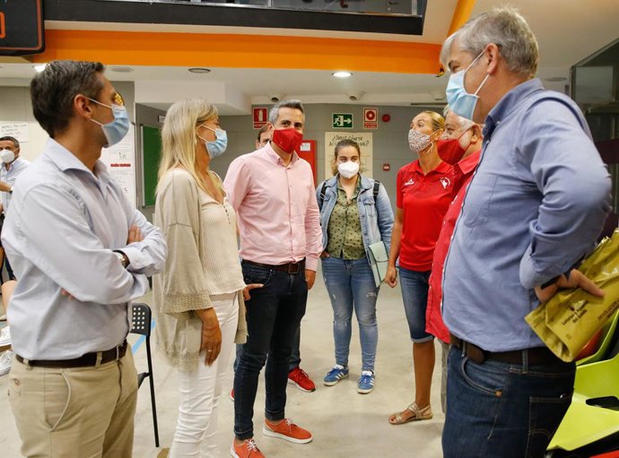 Presentación de la campaña de La Marinera para impulsar el remo femenino