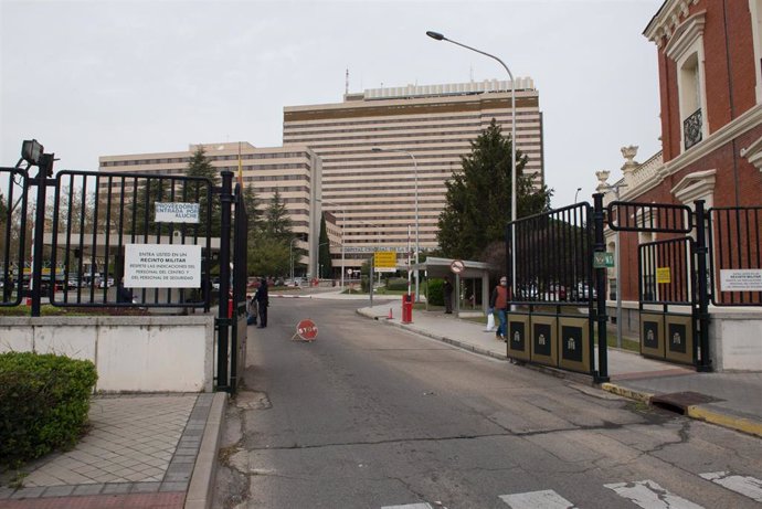 Fachada y zonas exteriores del Hospital General de la Defensa Gómez Ulla donde se lucha contra el coronavirus, en Madrid (España), a 18 de marzo de 2020.