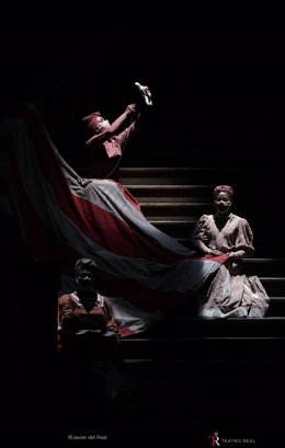 Escena de la obra 'Un ballo in maschera' en el Teatro Real