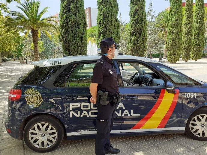 Agente de la Policía Nacional.