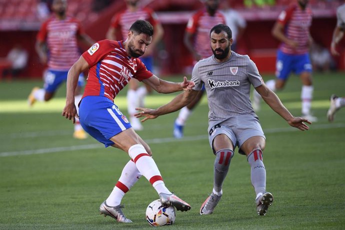 Antonio Puertas y Mikel Balenziaga en el Granada-Athletic