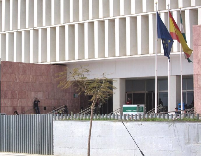 Málaga.- Tribunales.- Juzgan en febrero a la exnovia del joven asesinado en Arge