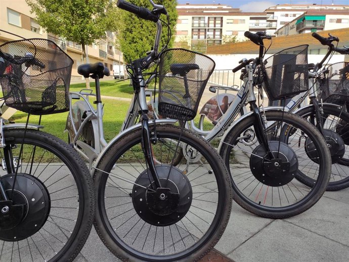 Bicicletas eléctricas del servicio municipal de préstamo de bicicletas en Salamanca.