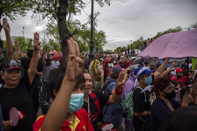 Tailandia.- Los estudiantes tailandeses piden una reforma de la Monarquía y de l