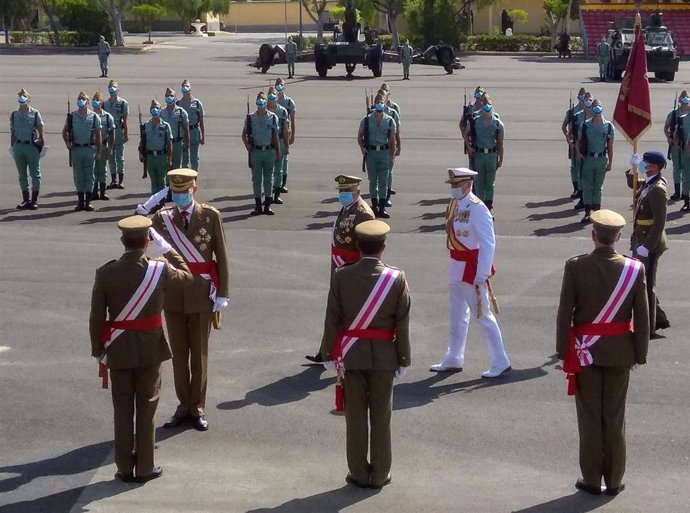 El rey Felipe VI acude a los actos por el centenario de La Legión en Viator (Almería)