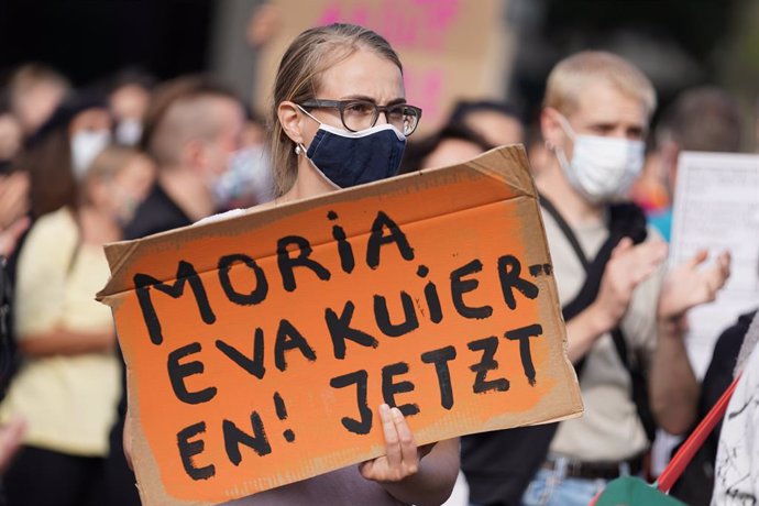 Manifestació a Berlín contra els camps d'internament de migrants i refugiats grecs com el de Moria