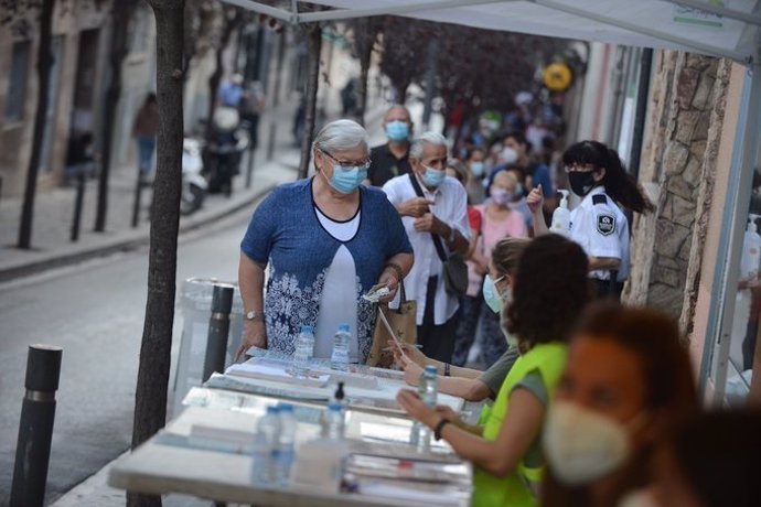 Cribados masivos en Trinitat Vella, en Barcelona.