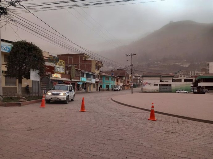 Lluvia de cinza del volcán Sangay, en Ecuador