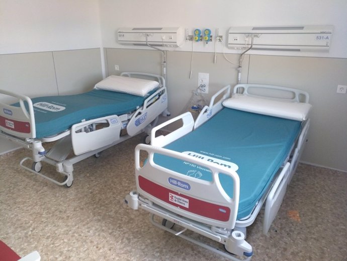 Camas nuevas en el Hospital Arnau de Vilanova de Valncia, habitación, hospital