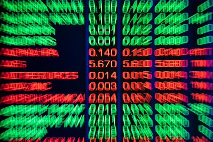 Digital market boards are seen at the Australian Stock Exchange (ASX) in Sydney, Monday, March 16, 2020.   The ASX dropped more than 7 per cent at opening of trade today as concerns over Covid-19 grow.(AAP Image/James Gourley) NO ARCHIVING