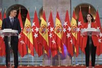 Sánchez y Ayuso escenifican "unidad" para frenar la pandemia en Madrid, y pactan más cooperación, sin "jerarquías"
