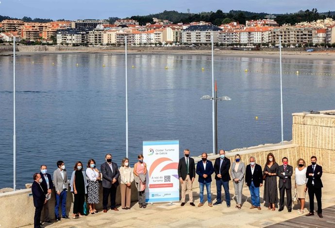 Alfonso Rueda se reúne con el Clúster Turismo de Galicia.