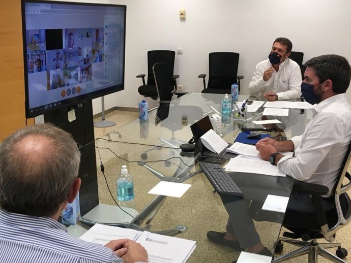 Nota+Foto+Sonido/ La Comunidad Reitera La Necesidad De Co Ordinación Entre Todas Las Administraciones Para Trabaja R Por El Mar Menor