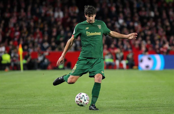 Mikel San José durante un partido del Athletic Club