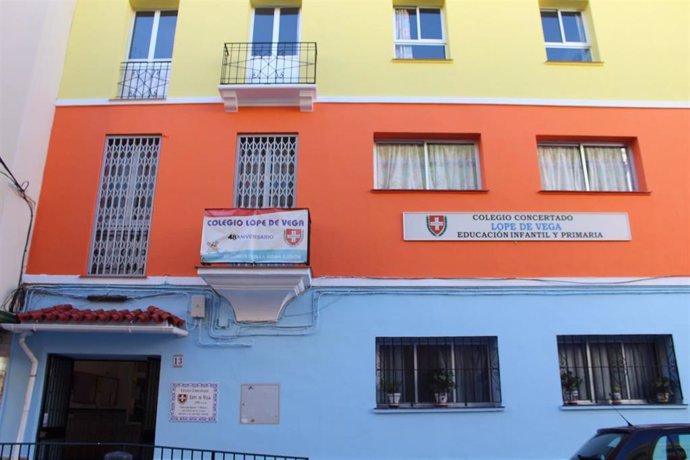 Fachada del colegio concertado Lope de Vega de Málaga capital, primero en cerrar al completo por casos de COVID-19