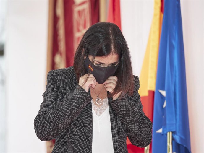 La ministra de Política Territorial y Función Pública, Carolina Darias, durante el acto de homenaje a las personas fallecidas por el COVID-19 y de reconocimiento y agradecimiento a la sociedad navarra. En Pamplona, Navarra, (España), a 18 de septiembre 