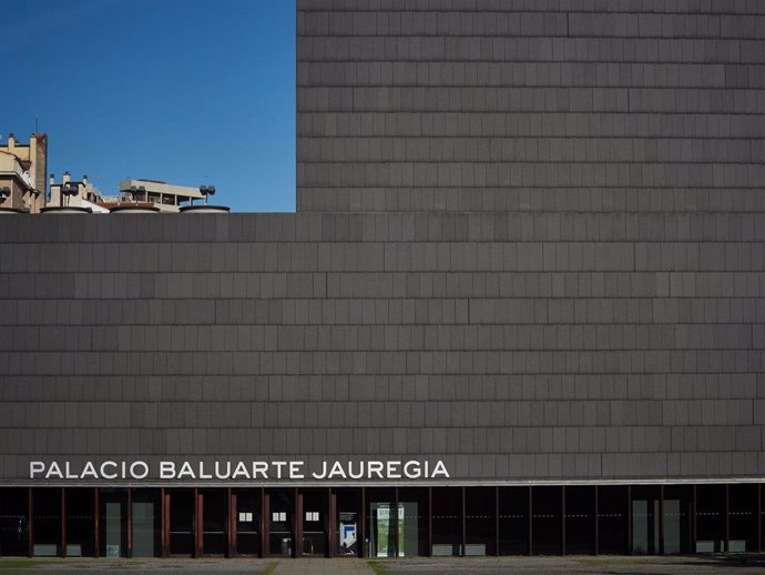 El Palacio Baluarte Jauregia aparece vacío durante el día 54 del estado de alarma en Pamplona / Navarra (España), a 7 de mayo de 2020.