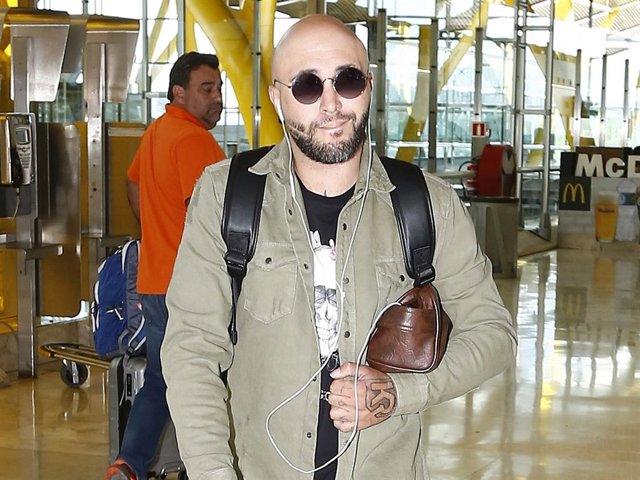 Kiko Rivera ha dejado las gorras para lucir un nuevo complemento no apto para todos los gustos