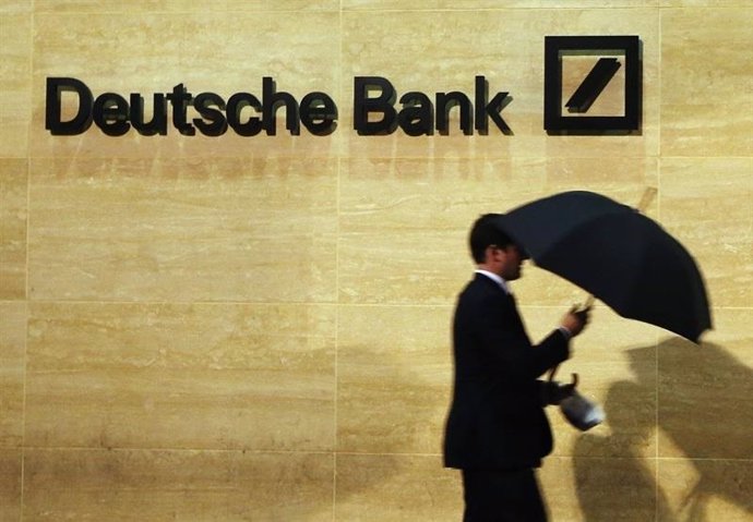 Alemania.- Deutsche Bank cerrará 100 oficinas en Alemania, el 20% de su red, "ta