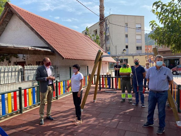 Guillén, en la presentación de un parque infantil en Torreagüera