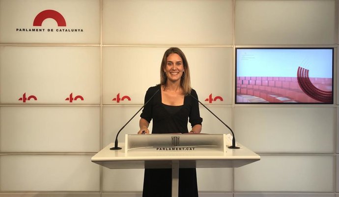 La líder de los comuns en el Parlament, Jéssica Albiach, en rueda de prensa