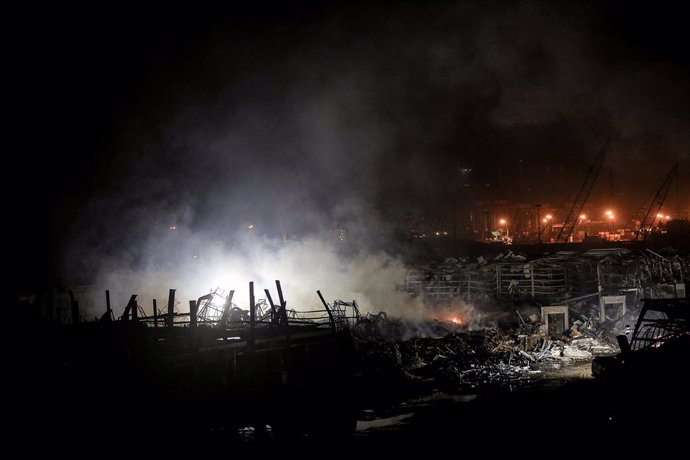 Líbano.- Registrado un incendio en el puerto de Trípoli, que acoge labores de im