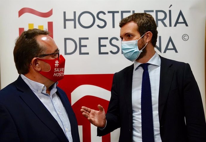 El presidente del PP, Pablo Casado, se reúne con la Confederación España de Hostelería