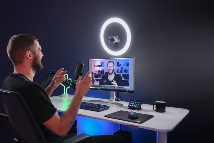 Ring Light Hero 1