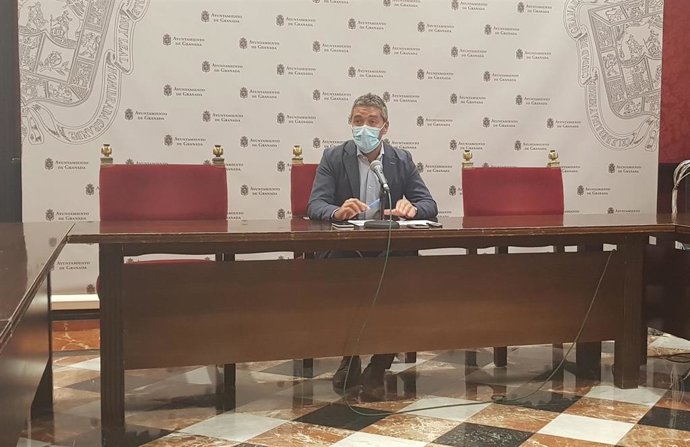 El concejal de Turismo de Granada, Manuel Olivares, en una imagen de archivo 