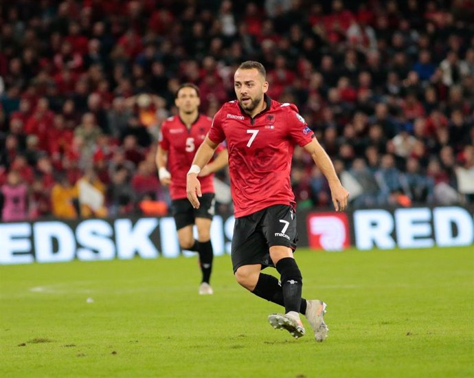 Keidi Bare con la selección de Albania