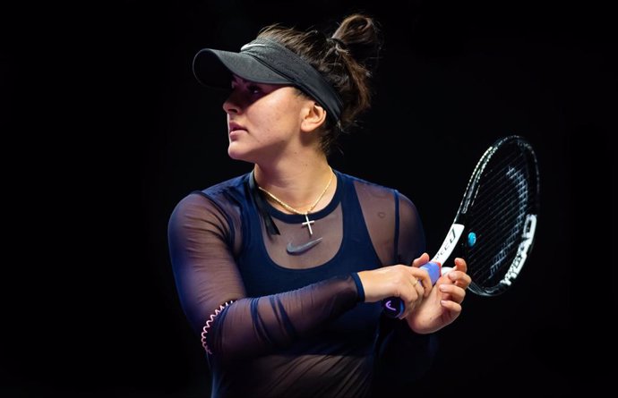 Bianca Andreescu entrenando antes de jugar las Finales de la WTA de 2019