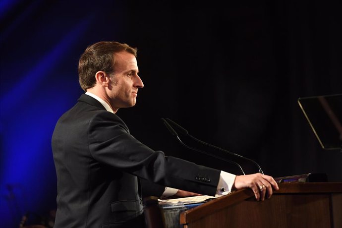 Irán.- Macron dice que Francia "no transigirá" con la activación unilateral de s
