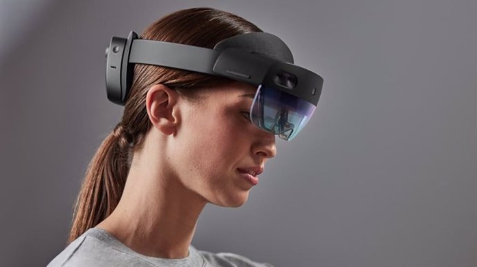 HoloLens 2, el dispositivo de Realidad Mixta de Microsoft, ya está disponible en