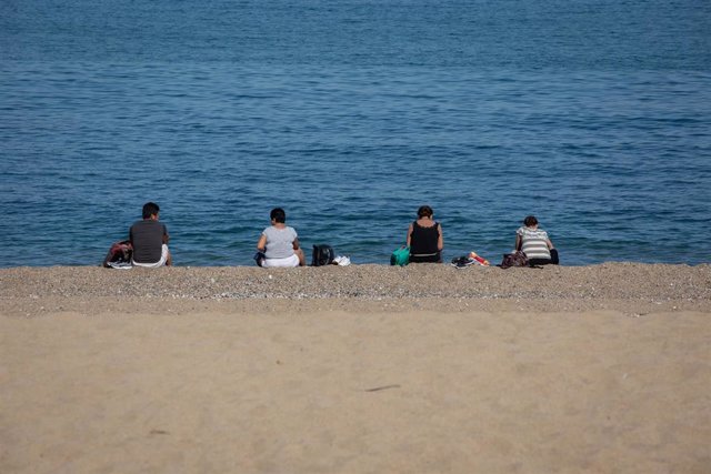 La playa de Barcelona este verano