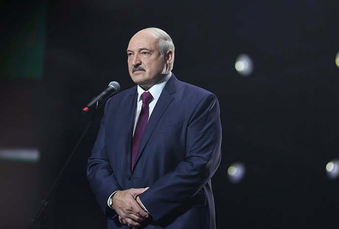Bielorrusia.- Lukashenko toma posesión para un nuevo mandato ajeno a las protest